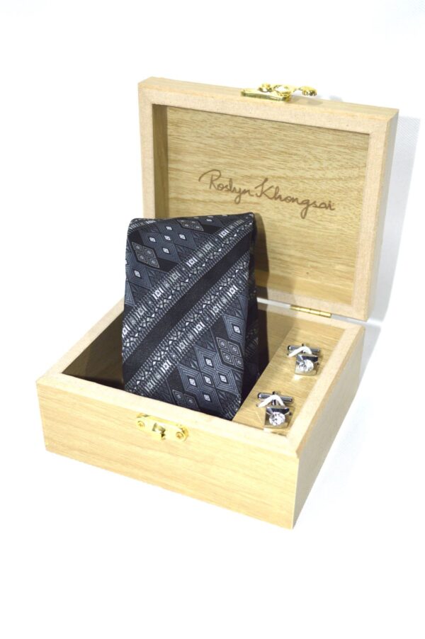 Saipikhup Nectie with Wooden Gift Box and Cufflink