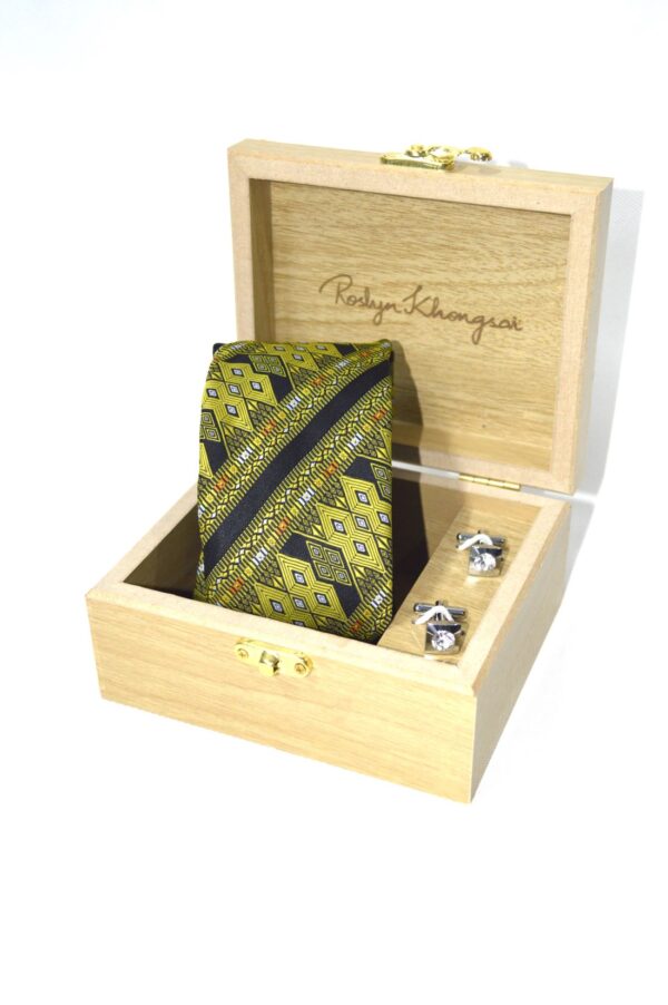 Saipikhup Necktie with Wooden Gift Box and Cufflink