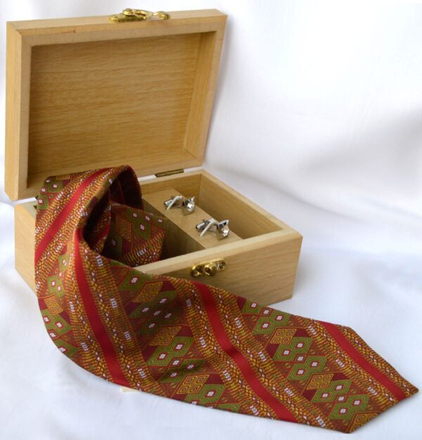 Saipikhup Necktie with Wooden Gift Box and Cufflink