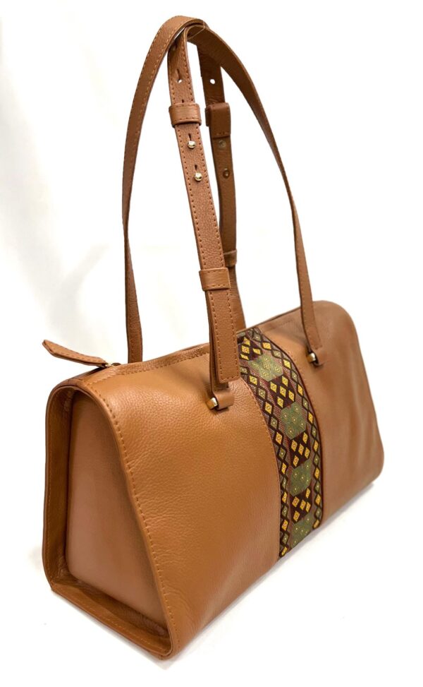 LADIES DUFFLE BAG - Image 2